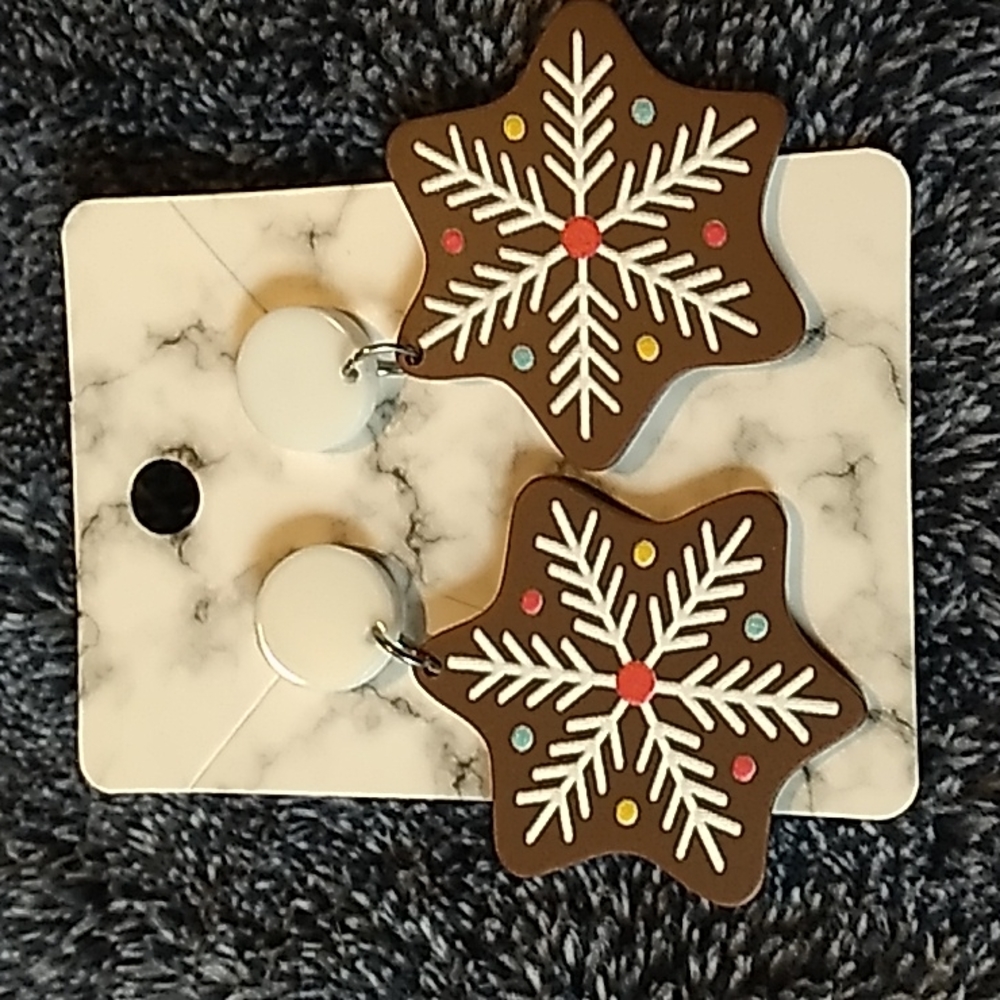 Acrylic Snow Flake Christmas Earrings 1 2/8 x 2 inches Brown & White
